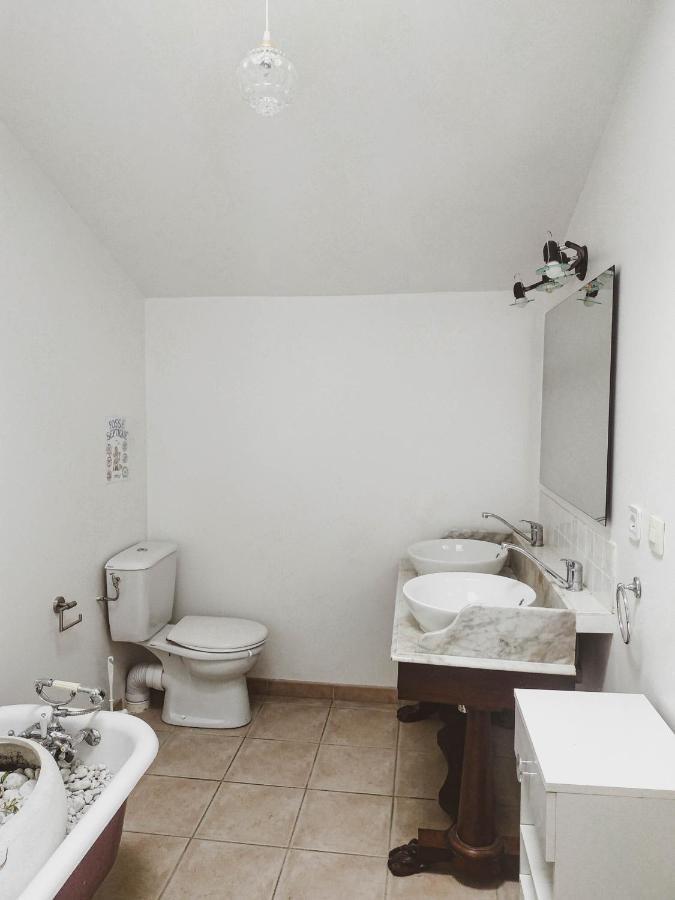 La Laujere Ivie - Gite & Piscine Privative Saint-Hilaire-du-Bois  ภายนอก รูปภาพ