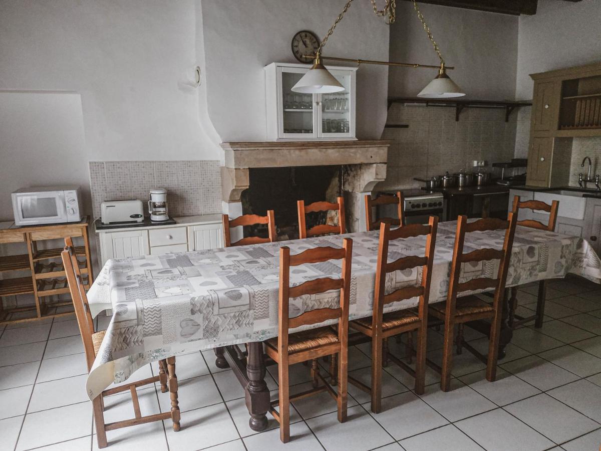 La Laujere Ivie - Gite & Piscine Privative Saint-Hilaire-du-Bois  ภายนอก รูปภาพ