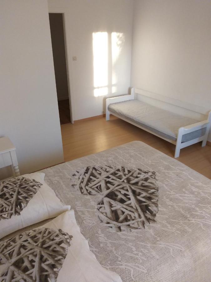 La Laujere Ivie - Gite & Piscine Privative Saint-Hilaire-du-Bois  ภายนอก รูปภาพ