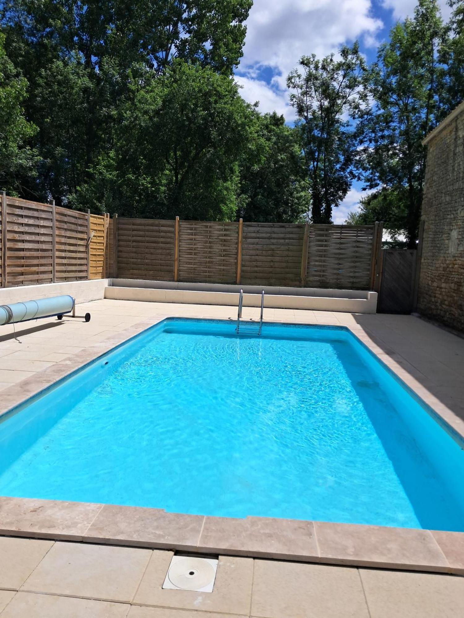 La Laujere Ivie - Gite & Piscine Privative Saint-Hilaire-du-Bois  ภายนอก รูปภาพ